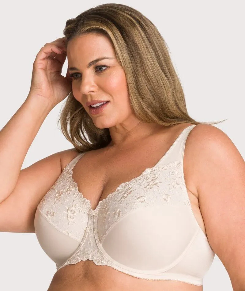 Triumph Embroidered Minimizer Bra - Fawn
